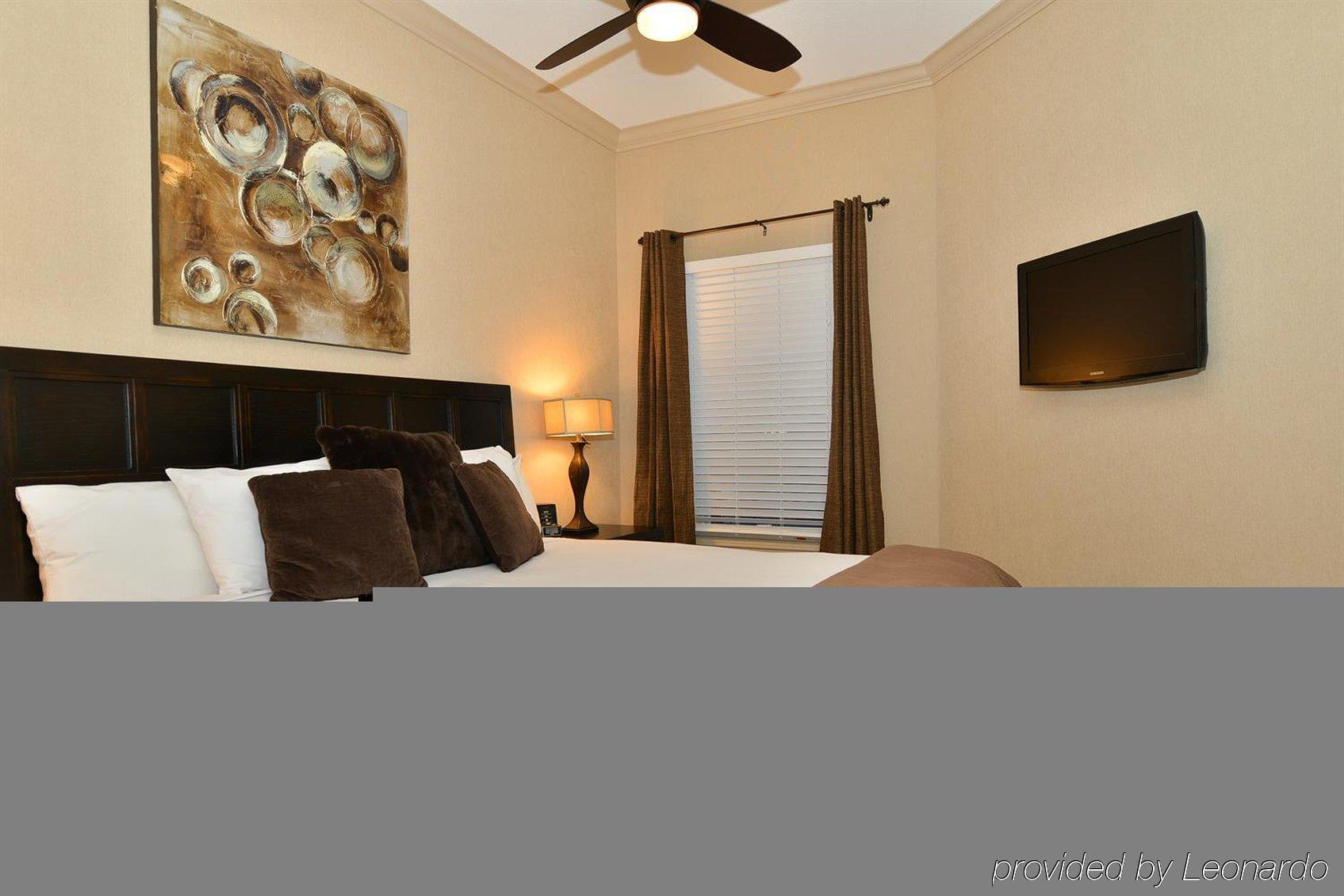 Prestige Vernon Hotel ภายนอก รูปภาพ